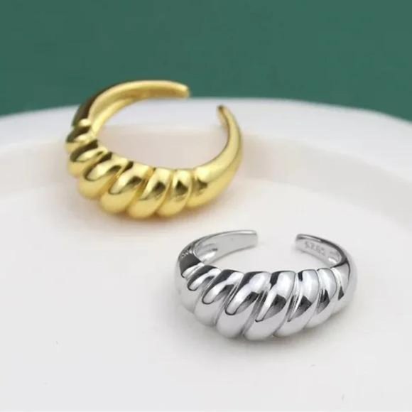 \\NEW\\925 STERLING SILVER ADJUSTABLE FRENCH RING - Picture 3 of 4